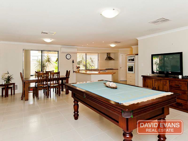 8 Castledene Way, Tapping WA 6065