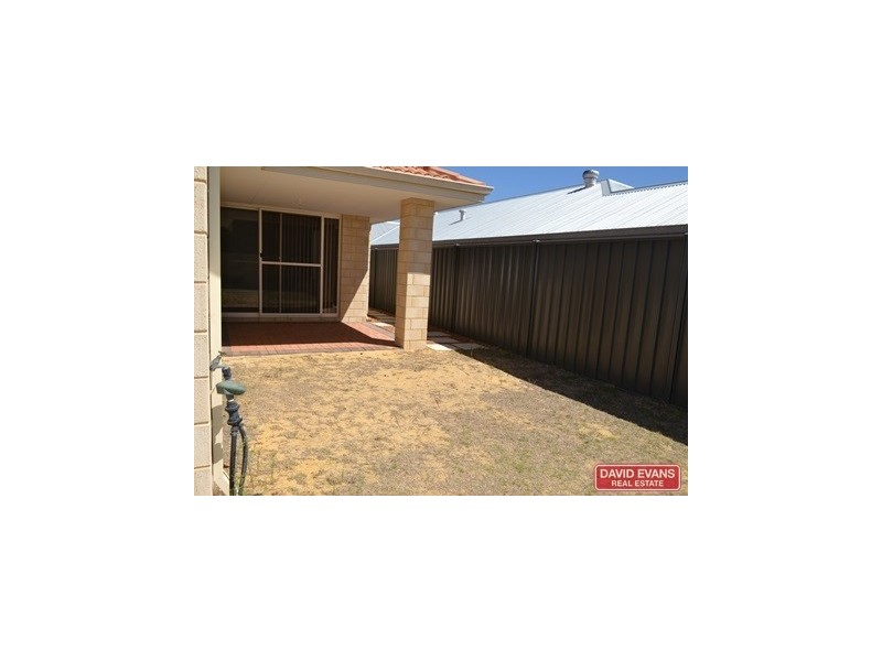 84 Kurrajong Blvd, Banksia Grove WA 6031