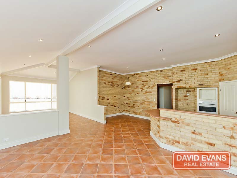 82 Roxburgh Cir, Kinross WA 6028