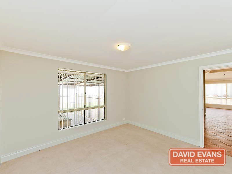 82 Roxburgh Cir, Kinross WA 6028