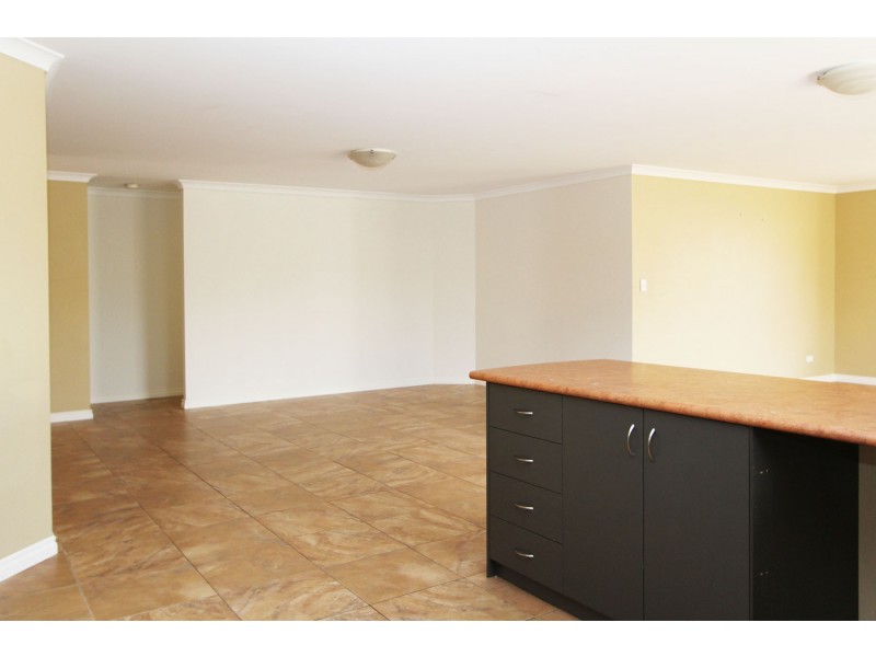 24 Carbine Loop, Banksia Grove WA 6031