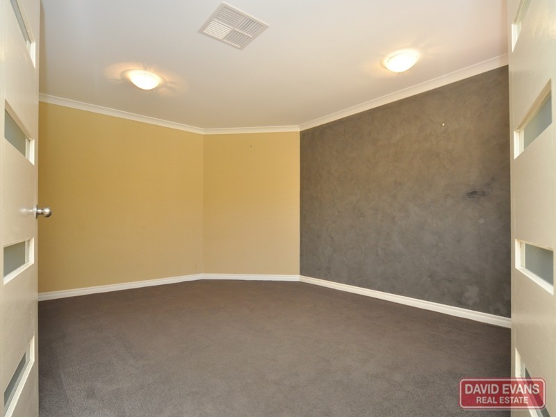 24 Carbine Loop, Banksia Grove WA 6031