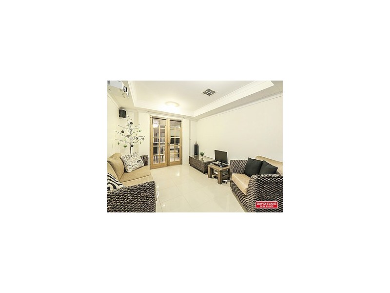 15 Edenbrooke Terrace, Clarkson WA 6030