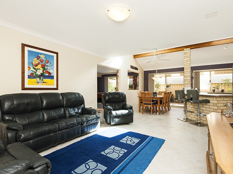 59 Roxburgh Circle, Kinross WA 6028