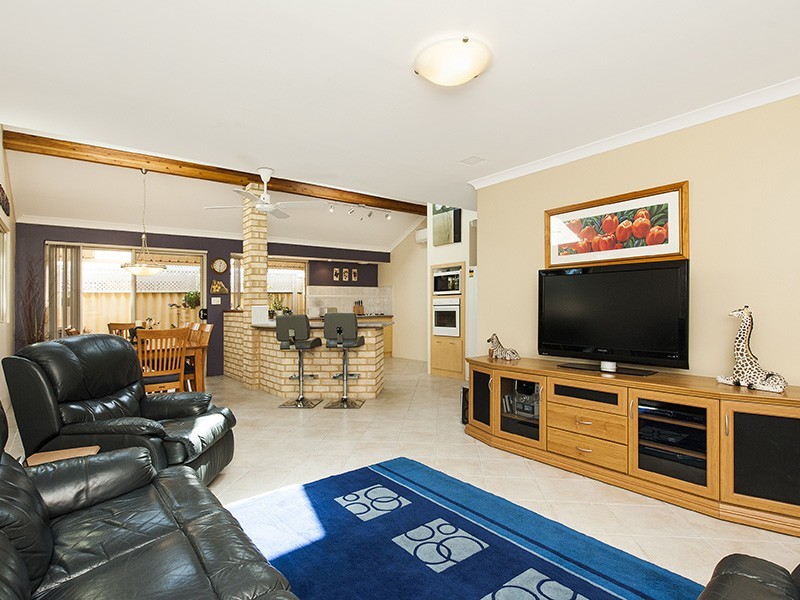 59 Roxburgh Circle, Kinross WA 6028