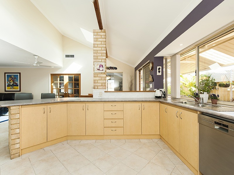 59 Roxburgh Circle, Kinross WA 6028