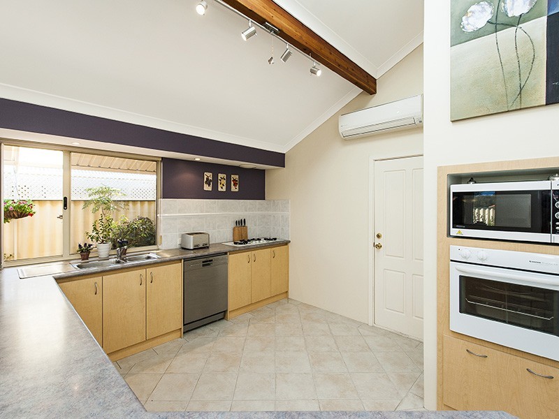 59 Roxburgh Circle, Kinross WA 6028