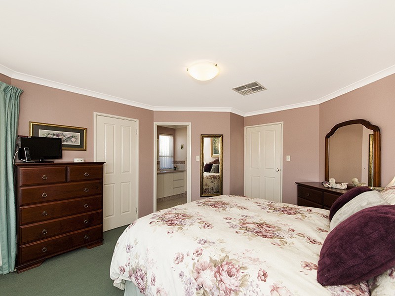 59 Roxburgh Circle, Kinross WA 6028