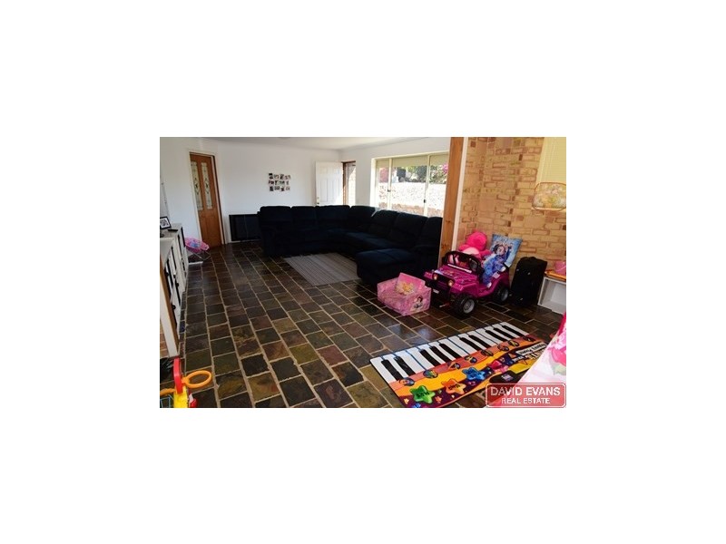 16 Penguin Close, Heathridge WA 6027