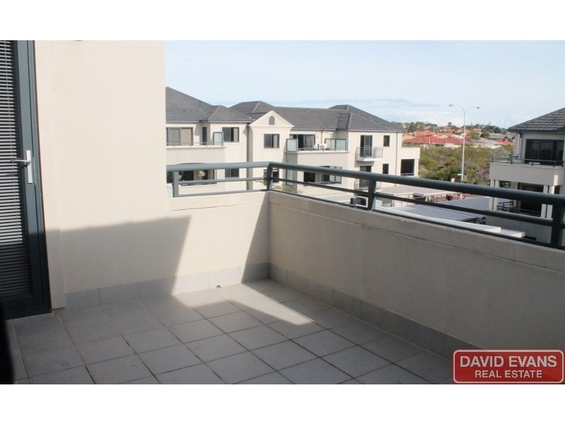 76/12 Citadel Way, Currambine WA 6028