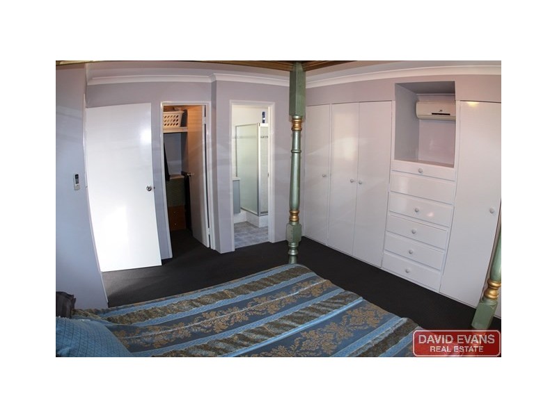 30 Apsley Bend, Tapping WA 6065