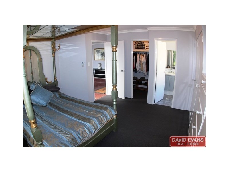 30 Apsley Bend, Tapping WA 6065