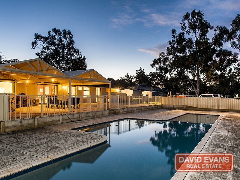 21 Lee-Steere Dr, Mariginiup WA 6078