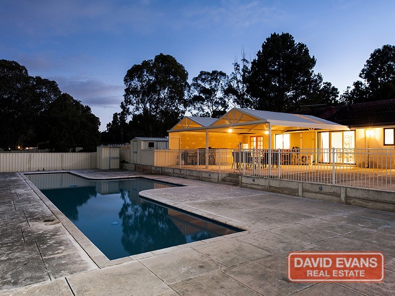 21 Lee-Steere Dr, Mariginiup WA 6078