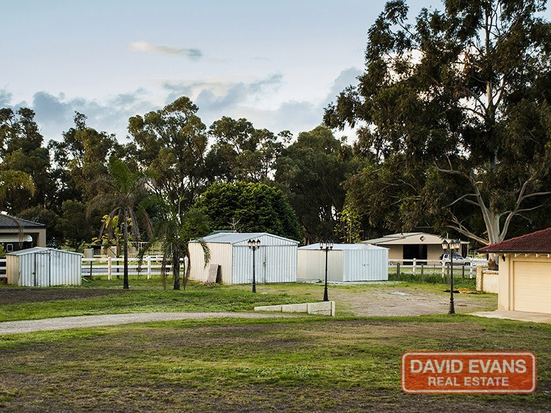 21 Lee-Steere Dr, Mariginiup WA 6078