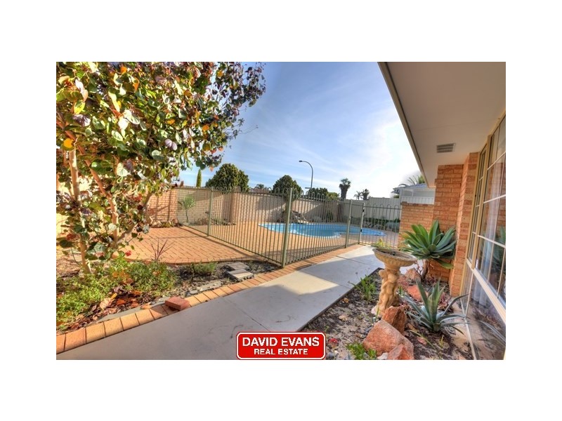 64 Avila Way, Alexander Heights WA 6064