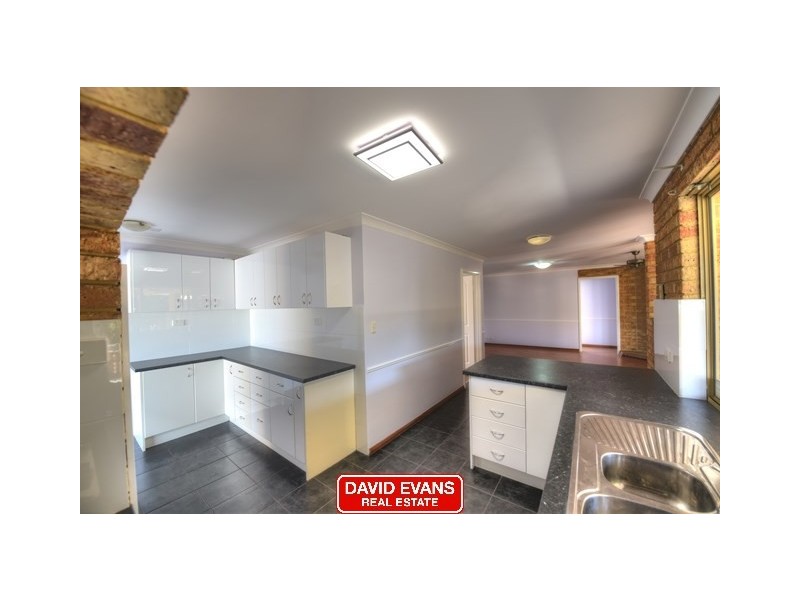 64 Avila Way, Alexander Heights WA 6064