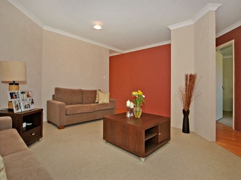 11 Verona Street, Hocking WA 6065