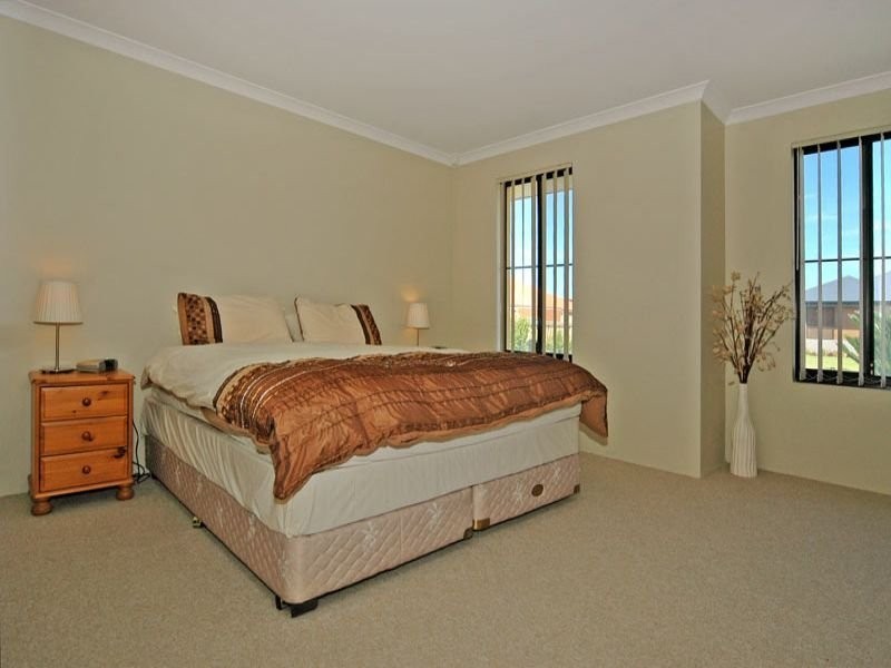 11 Verona Street, Hocking WA 6065