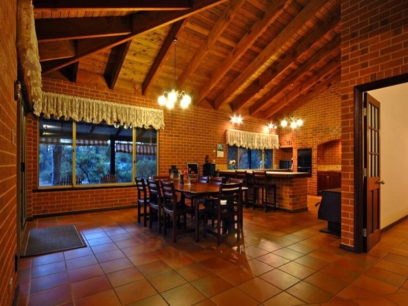 76 Rustic Gardens, Carramar WA 6031