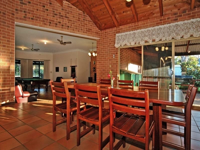 76 Rustic Gardens, Carramar WA 6031