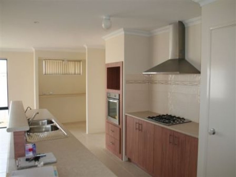 80 Shepperton Drive, Butler WA 6036