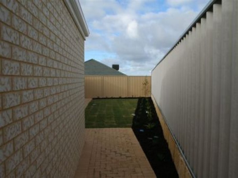 80 Shepperton Drive, Butler WA 6036