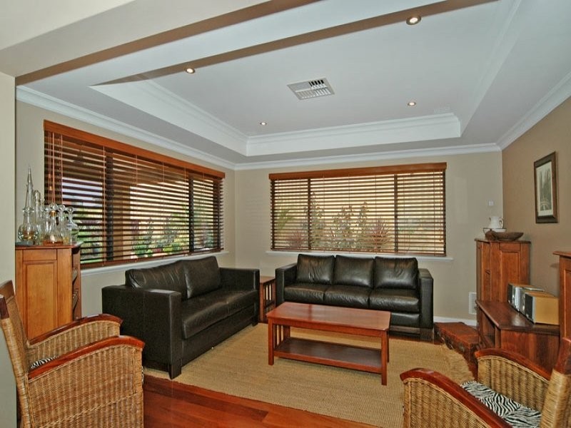 54 Discovery Circuit, Iluka WA 6028