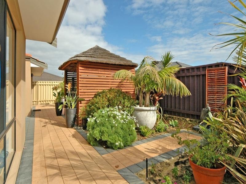 54 Discovery Circuit, Iluka WA 6028