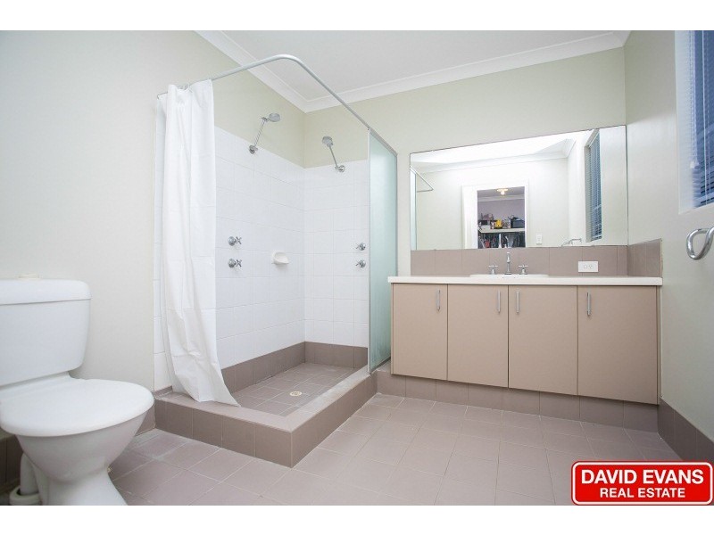 15 Leschenault Loop, Banksia Grove WA 6031