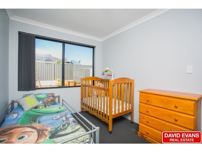 15 Leschenault Loop, Banksia Grove WA 6031