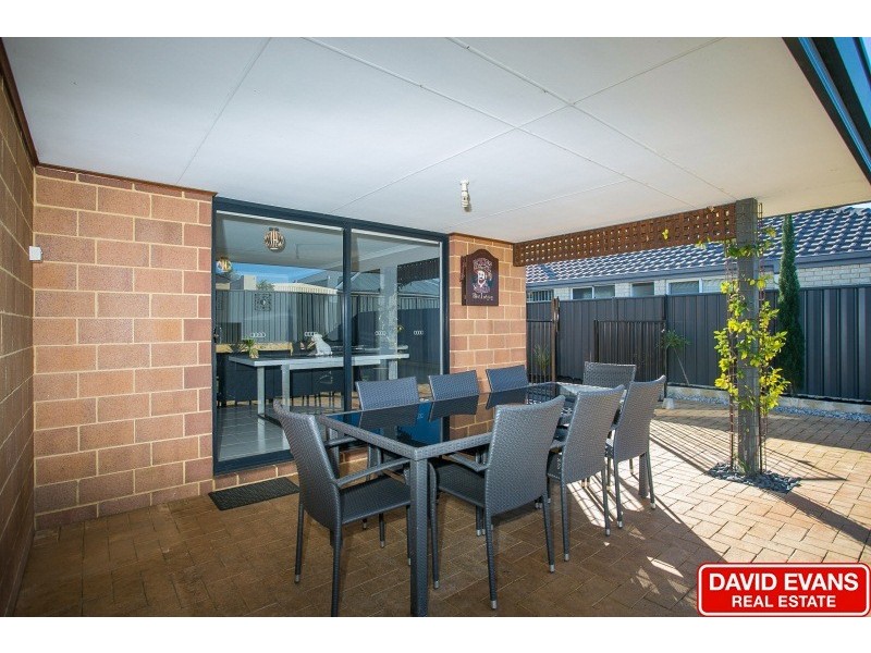 15 Leschenault Loop, Banksia Grove WA 6031