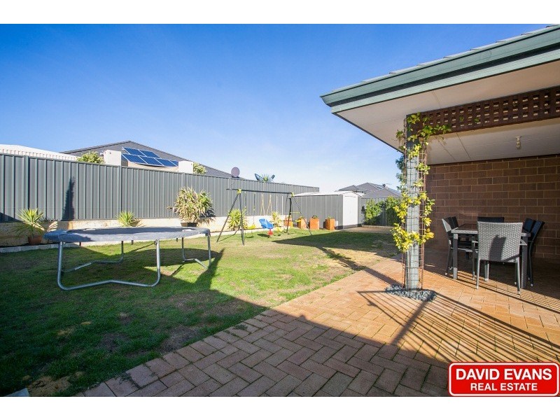 15 Leschenault Loop, Banksia Grove WA 6031