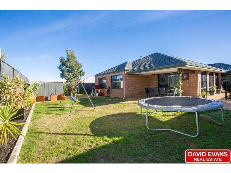 15 Leschenault Loop, Banksia Grove WA 6031