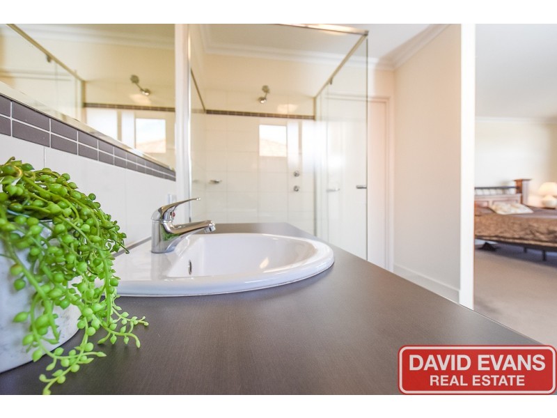 9 Helsinki Terrace, Wanneroo WA 6065