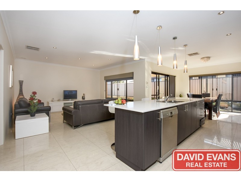 9 Helsinki Terrace, Wanneroo WA 6065