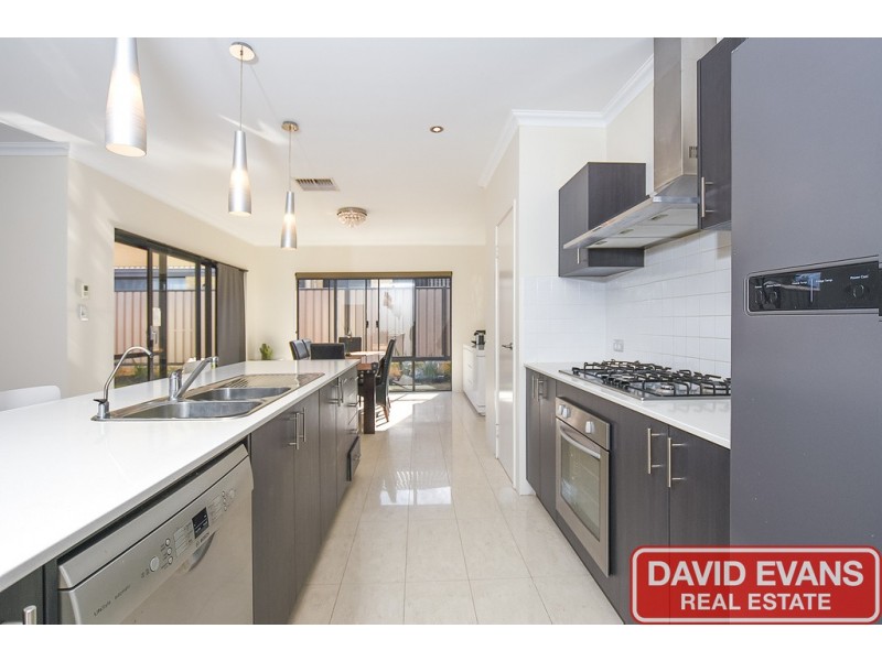 9 Helsinki Terrace, Wanneroo WA 6065