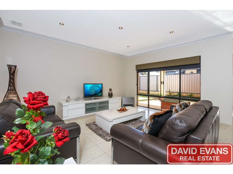 9 Helsinki Terrace, Wanneroo WA 6065