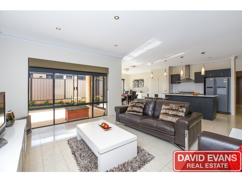 9 Helsinki Terrace, Wanneroo WA 6065