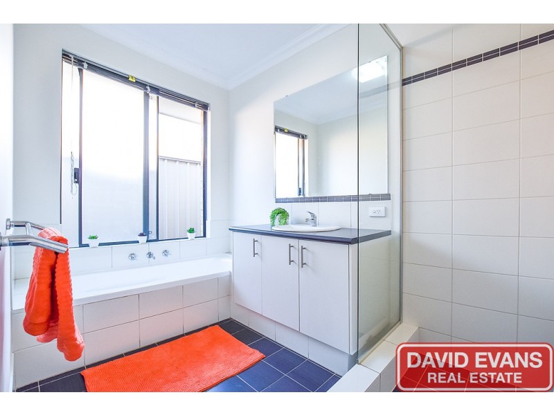 9 Helsinki Terrace, Wanneroo WA 6065