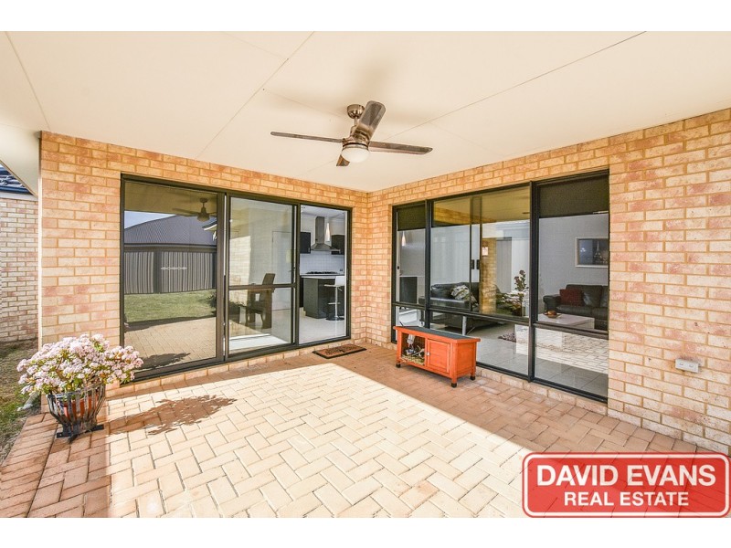 9 Helsinki Terrace, Wanneroo WA 6065