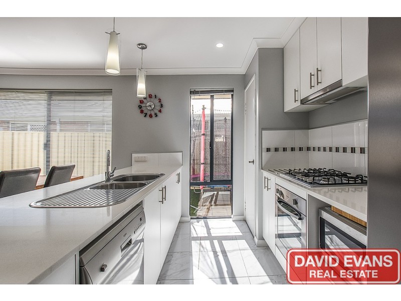 13 Pinot Loop, Pearsall WA 6065