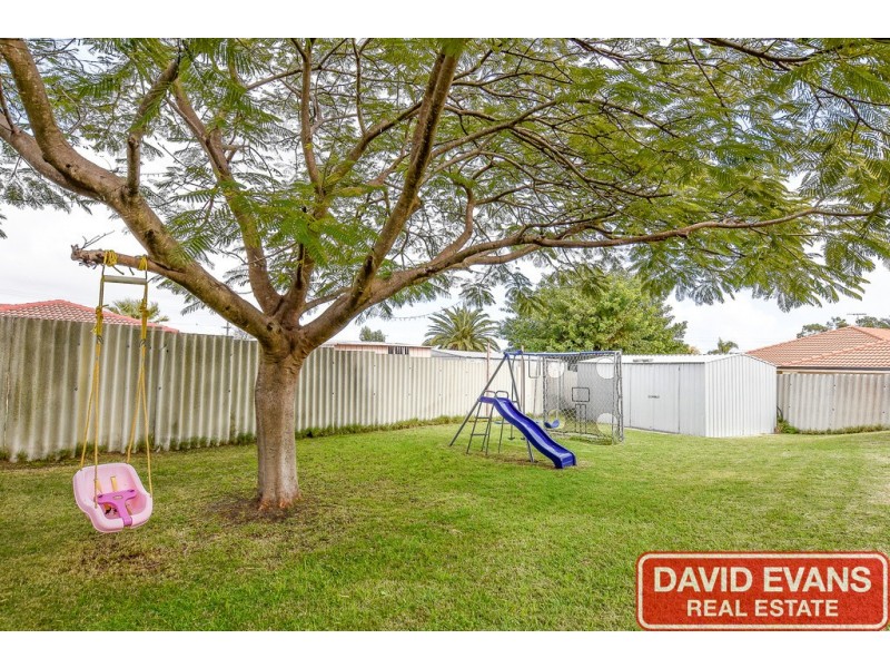 8 Topeka Place, Wanneroo WA 6065