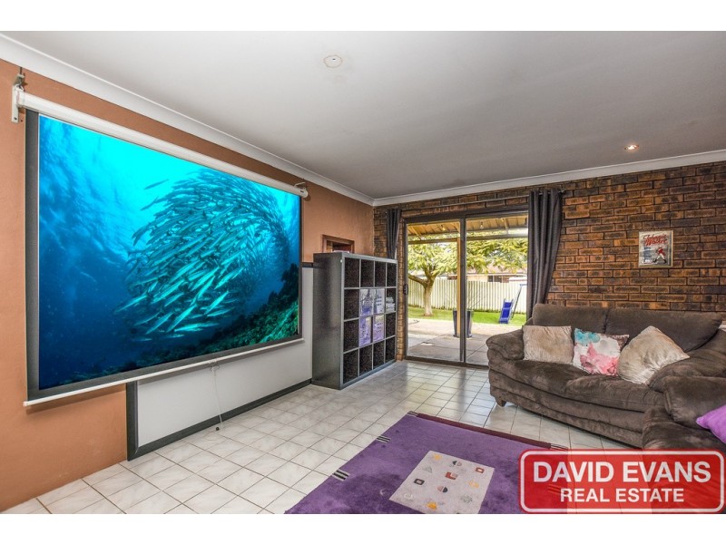 8 Topeka Place, Wanneroo WA 6065