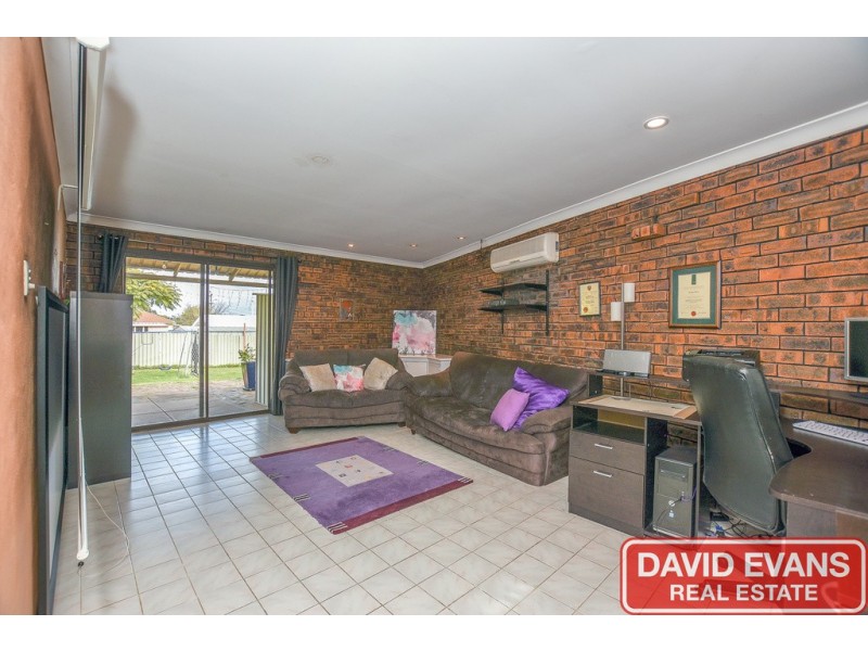 8 Topeka Place, Wanneroo WA 6065