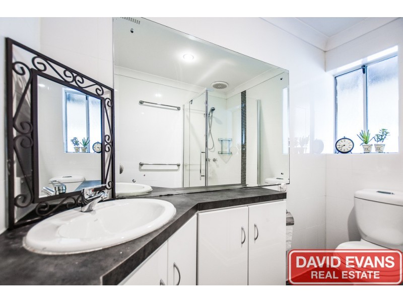 8 Topeka Place, Wanneroo WA 6065