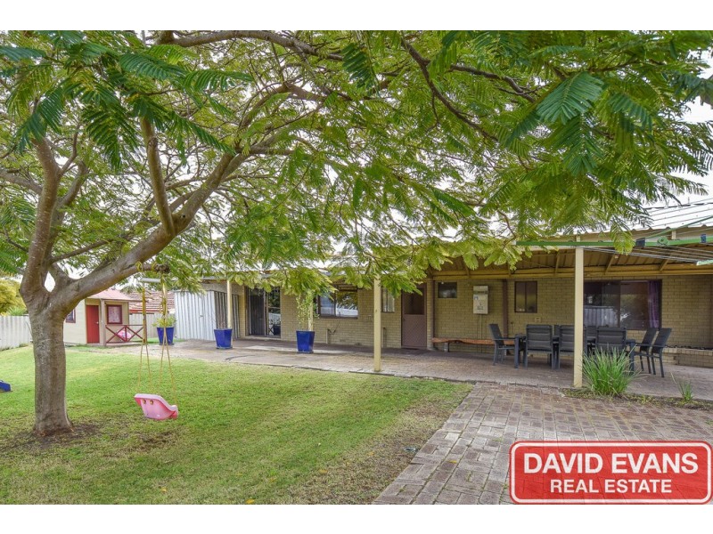 8 Topeka Place, Wanneroo WA 6065
