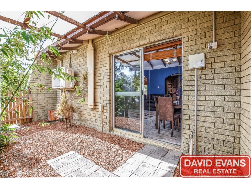8 Topeka Place, Wanneroo WA 6065