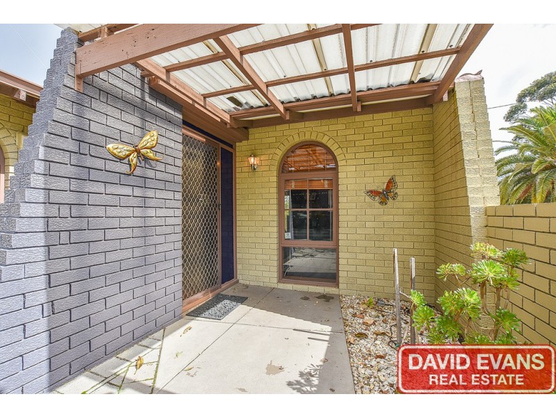 8 Topeka Place, Wanneroo WA 6065