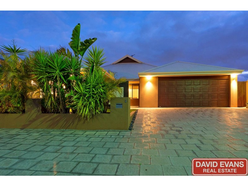 4 Benjamin Crescent, Tapping WA 6065